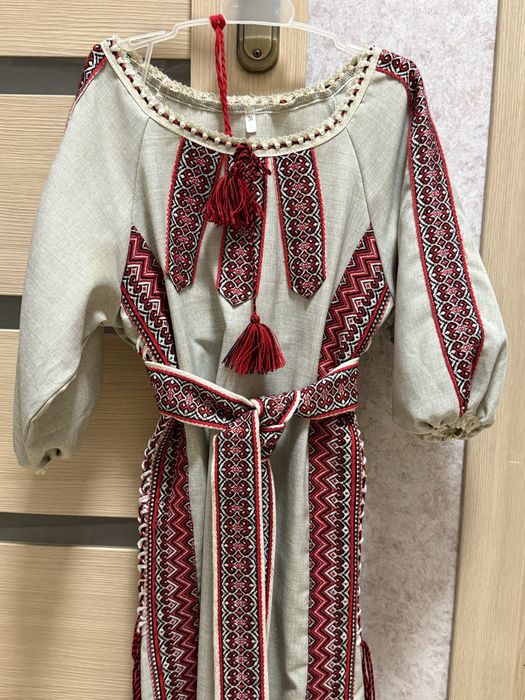 Дитяча вишиванка-плаття