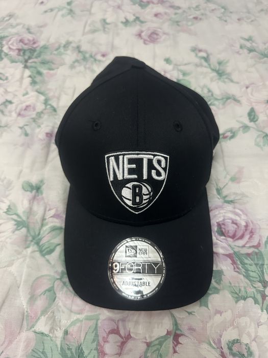 Кепка или бейсболка фирмы new era.NETS.