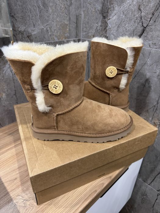 Угги жіночі нові 39р. ugg bailey button II che1016226