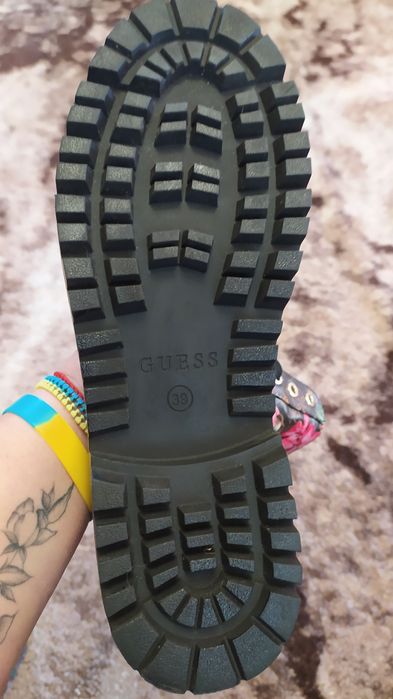 Ботильйони жіночі від " Guess"