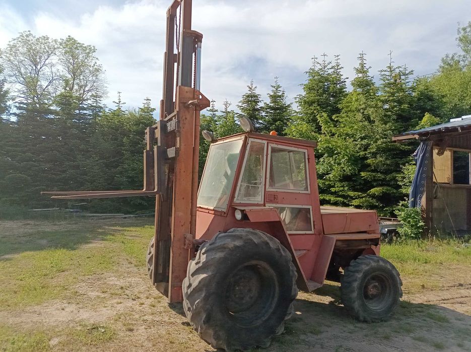 Sztaplarka, Ładowarka 4x4 Manitou