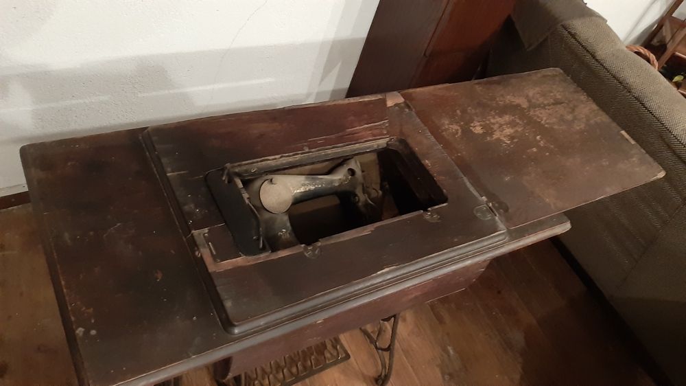 Maquina de costura antiga Singer