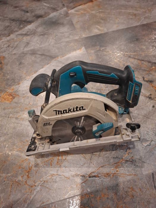 Pilarka tarczowa Makita DHS680