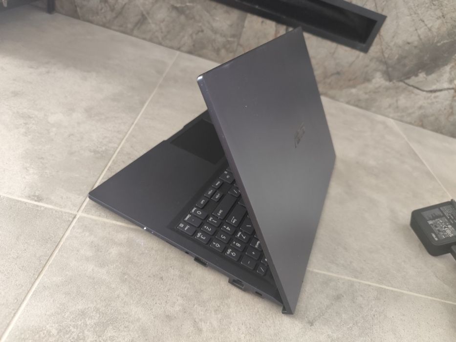ASUS ExpertBook L1500CDA | Ryzen 3 | 16GB RAM | SSD NVMe + HDD | Windows 11