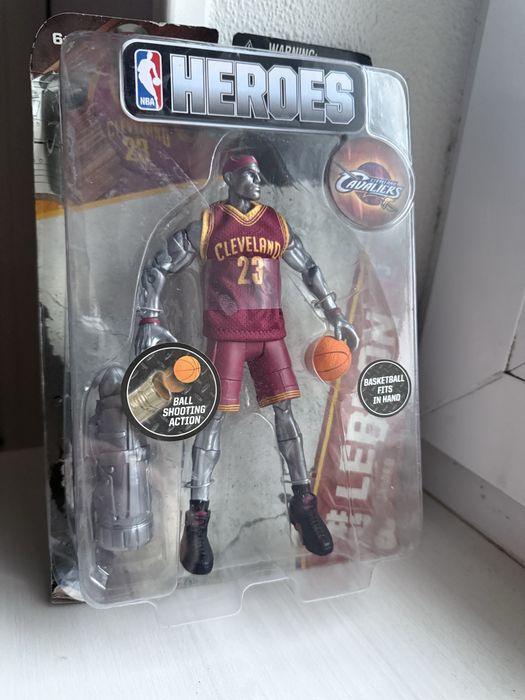 Продам фігурку/статуетку баскетболіст NBA James LeBron