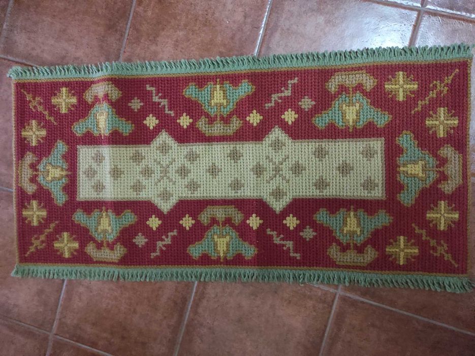 TAPETE DE ARRAIOLOS feito à mão [Negociável]