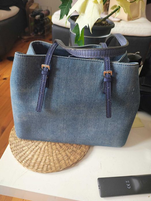 Torebka kuferek GUESS