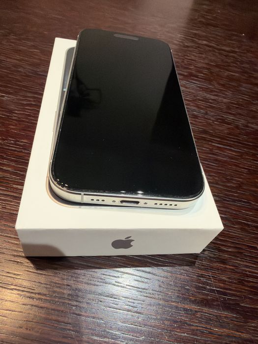 Sprzedam iphone 16 Pro 256GB