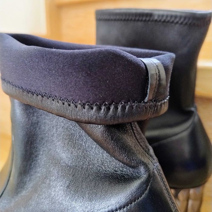 Salvatore Ferragamo - skórzane buty za kostkę na rzeźbionym obcasie