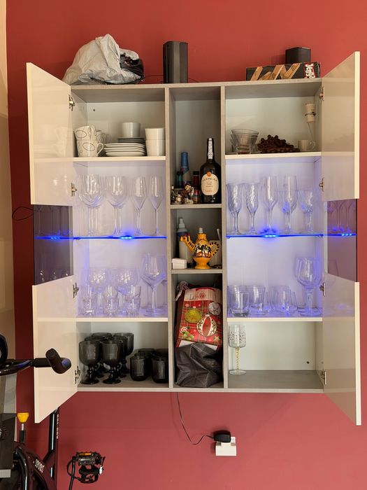 Móvel de Parede / Vitrine Suspensa