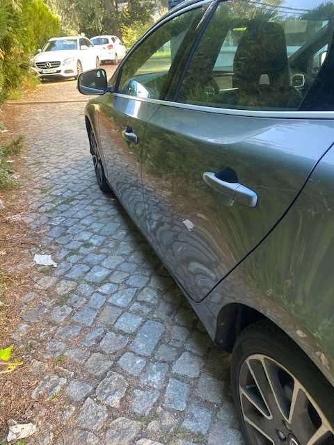VOLVO V40 D4 1969cc 190 HP DIESEL ANO 2015 VENDO TODAS AS PEÇAS