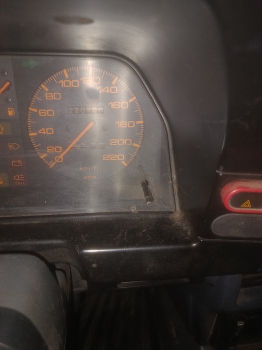 мазда 626 2.0 бензин 1987