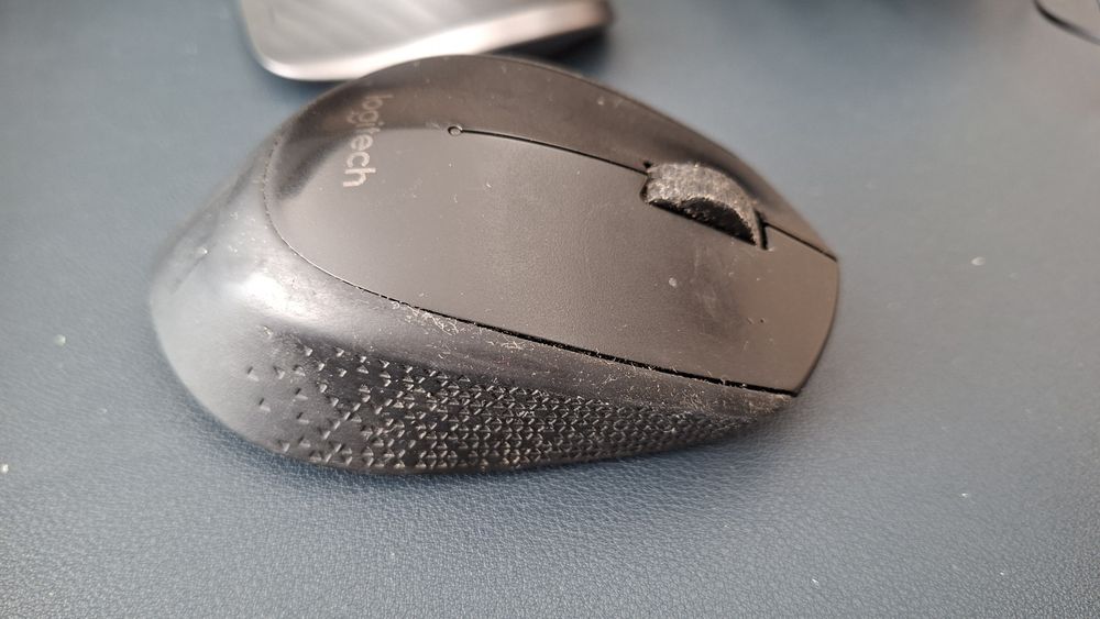 Rato logitech M280