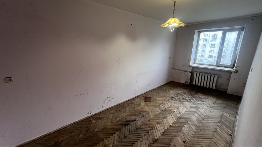 Продаж 2к. квартири по вул.Петлюри