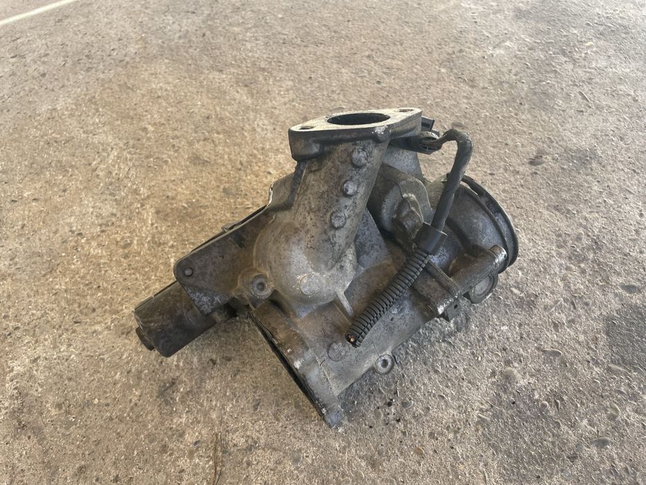 Клапан EGR VW Caddy 1.9 TDI BLS Клапан ЄГР Кадди