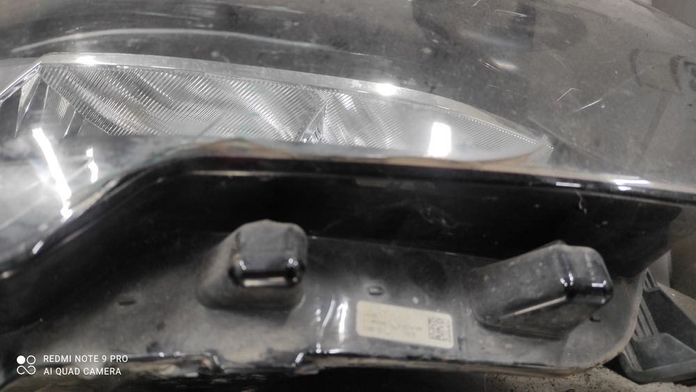 Renault master 2020rok lampa prawa przód