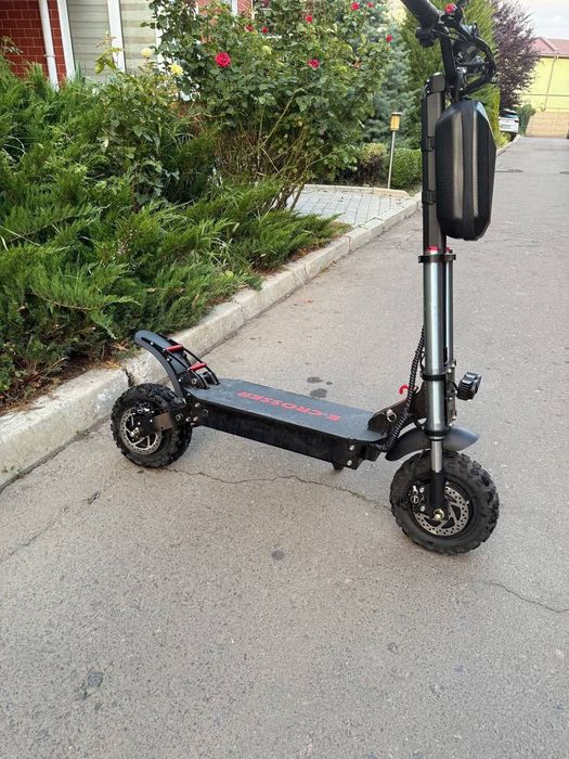 Продам электросамокат crosser rocket