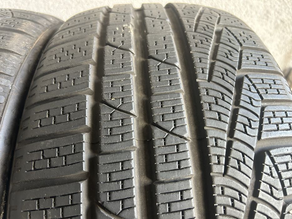 Opony zimowe 235/35R19 x2 szt pirelli