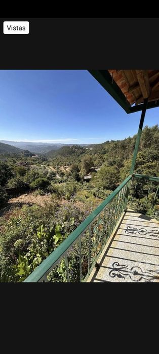 Vende-se Moradia  situada em Aldeia.