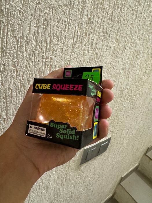 Gniotek kostka lodu Needoh
