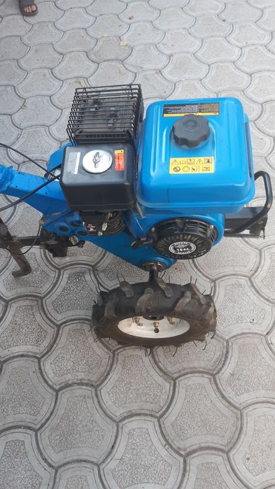 Мотоблок ,,ВОЛЫНЬ,, БМВ-900 + прицеп к нему.