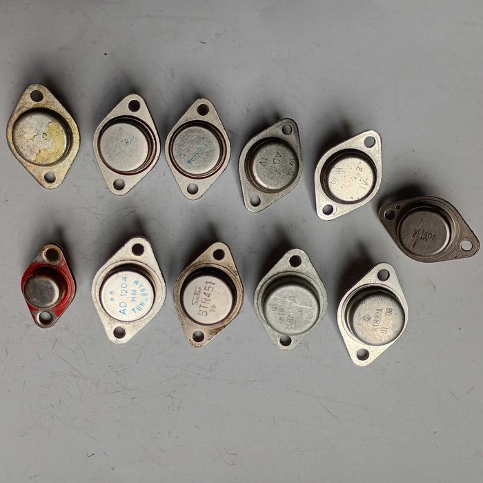 Tranzystor KT892A, 838A, STR451, GL1405, GD70B, AD113, 1204 + 4 ?