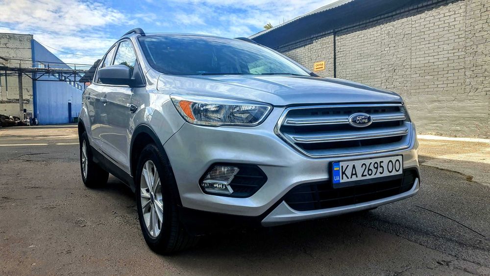 Продам авто Ford Escape 1,5 2018 року в чудовому стані