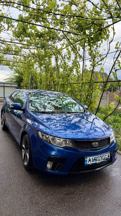 Kia Cerato купе, авто