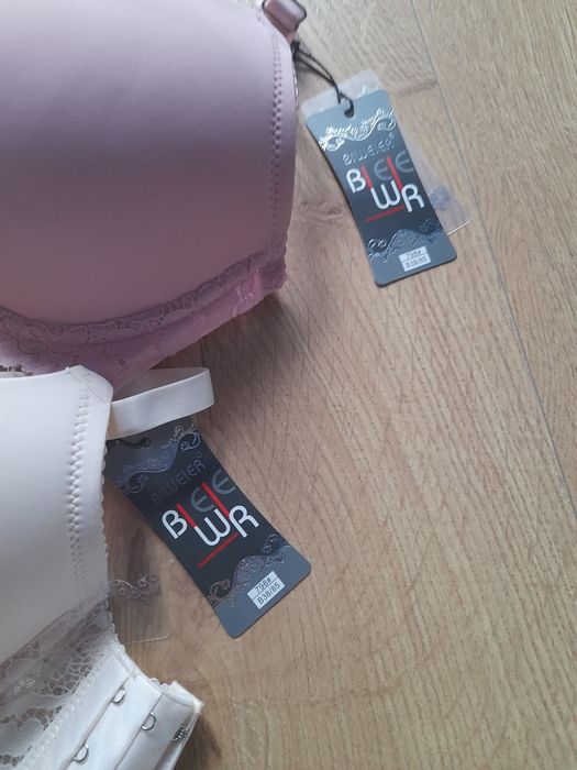 2 pary biustonoszy z koronką rozm.85/B