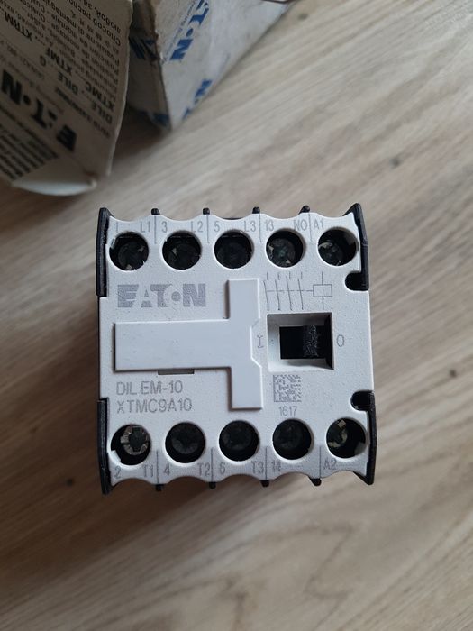 Mały stycznik DILEM-10 Eaton XTMC9A10F