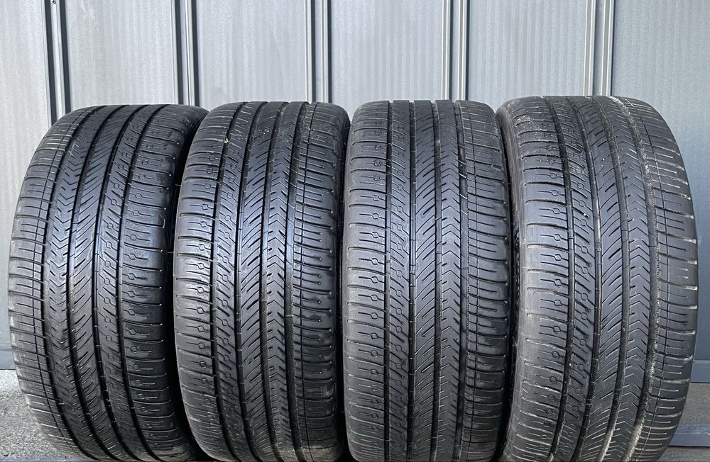 Комплект всесезонних шин Michelin 235/35 R20 Pilot Sport  00206