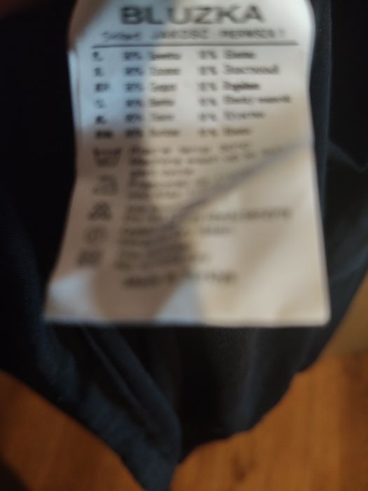 Sprzedam bluzkę.