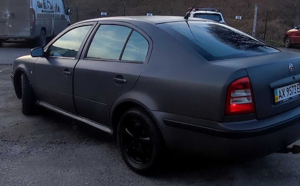 Шкода Октавия 1.8 т