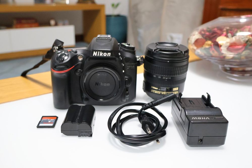 Nikon D7100 + AFS 18-70mm