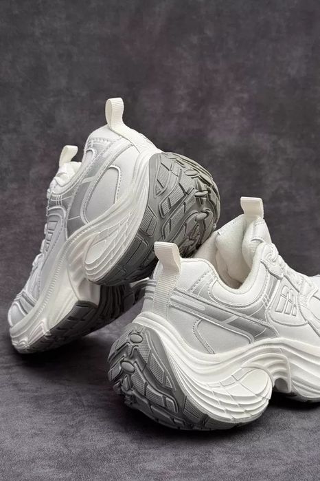 Кросівки жіночі демісезонні