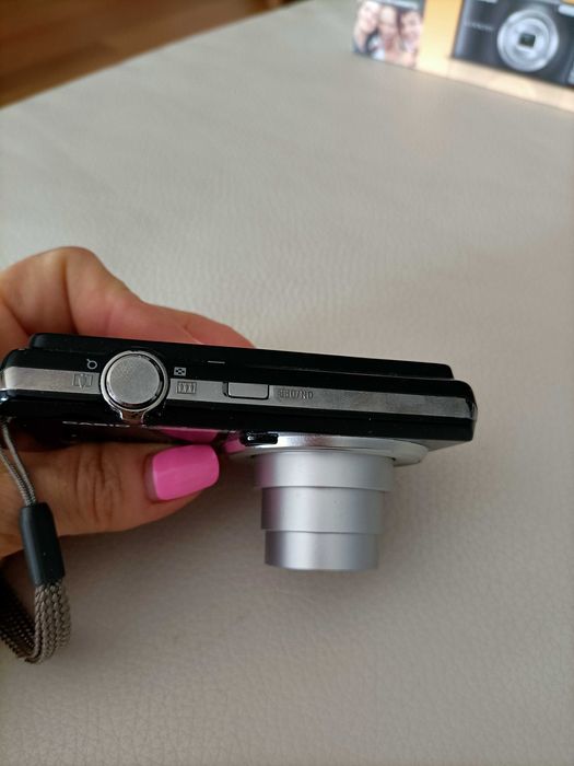 Casio Exilim EX-ZS10 Digital Camera64170791512193121