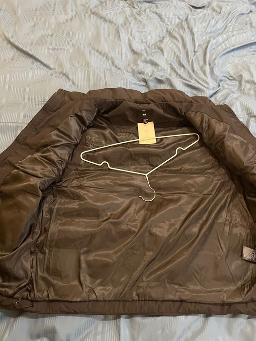 Продам Желетку H&M