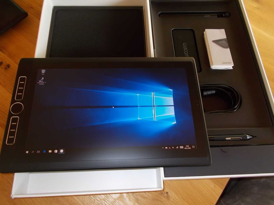 Wacom MobileStudio 16 DTH-W1620H i7-6567U 16GB 512-SDD, 4K Ultra HD
