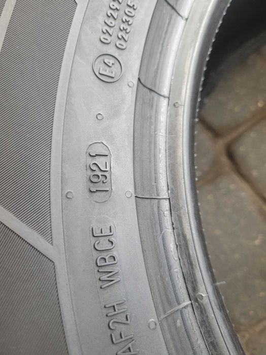 265 / 65  R 17   Continental      Lato / Komplet