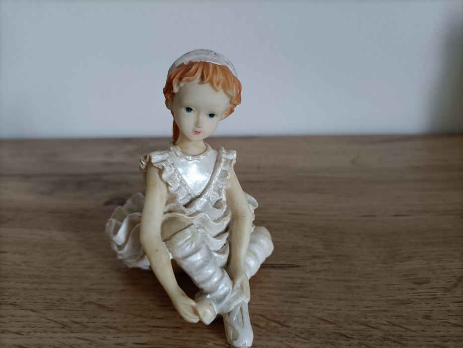 Baletnica ,tancerka figurka