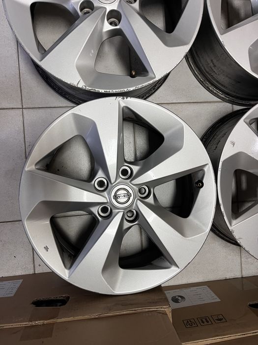Jantes 17” 5x114.3 Originais Nissan, compativeis Renault Dacia,..