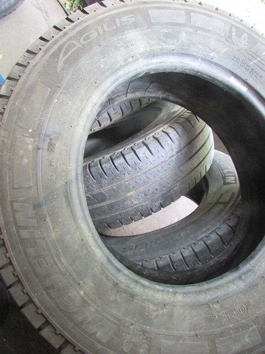 215/70/R15C Michelin Agilis комплект літньої гуми