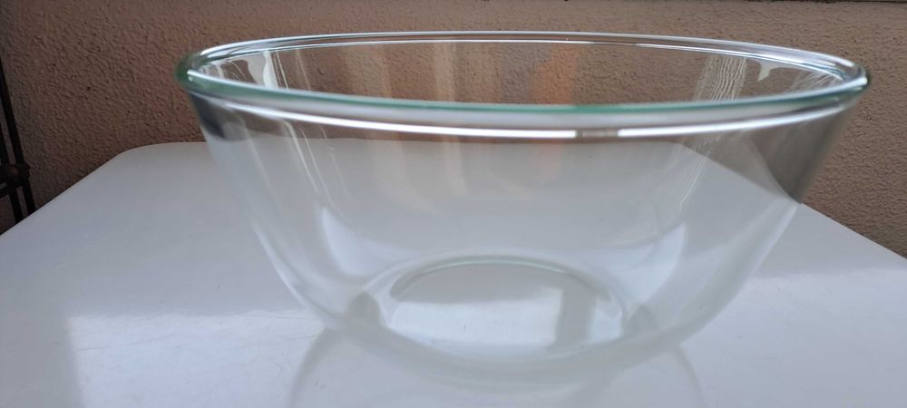 Tigela de vidro antiga