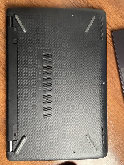 HP на I5-7200u 8gb 128ssd +Radeon 2GB Ігровий батарея 3-4год
