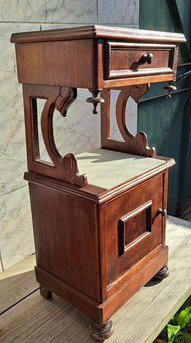 Mesa de apoio ou Cabeceira