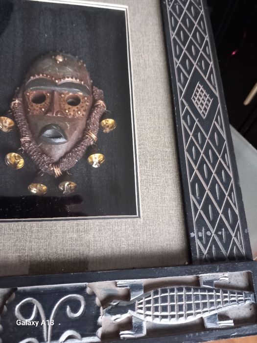 Quadros com máscaras tribais com dimensões  de 30/ 40 cmtribais