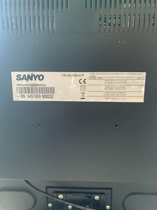 Televisão Sanyo com comando