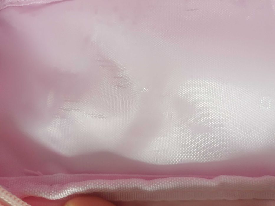 Estojo rosa pouco usado