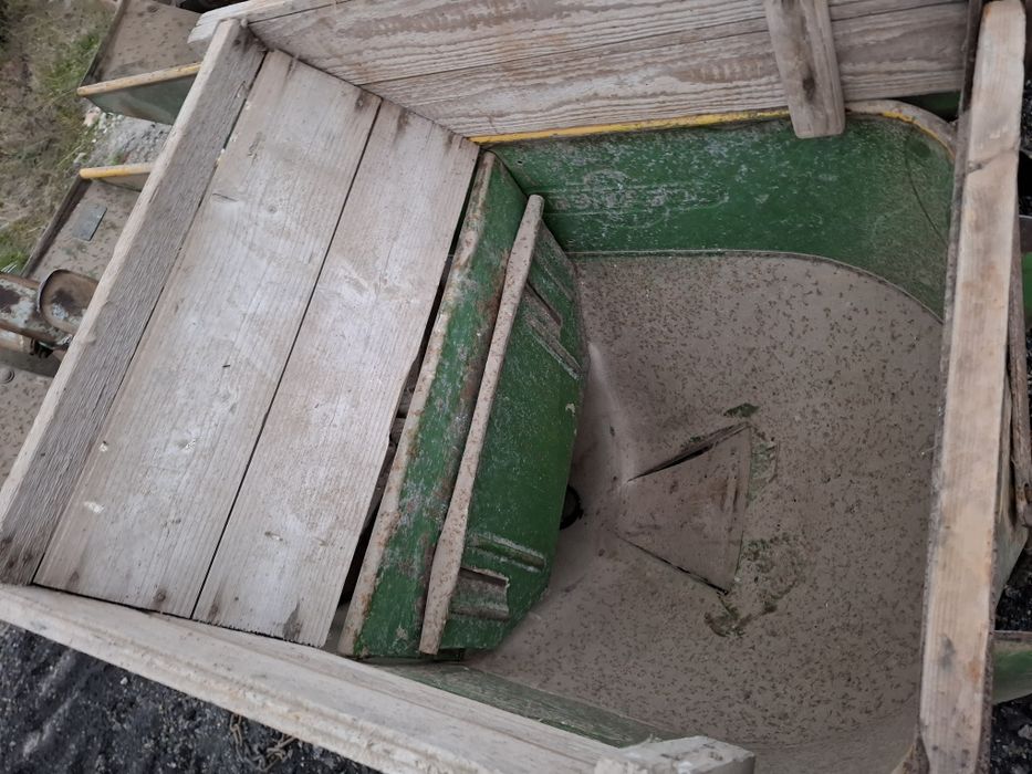 Sadzarka do ziemniaków 4 rzędowa