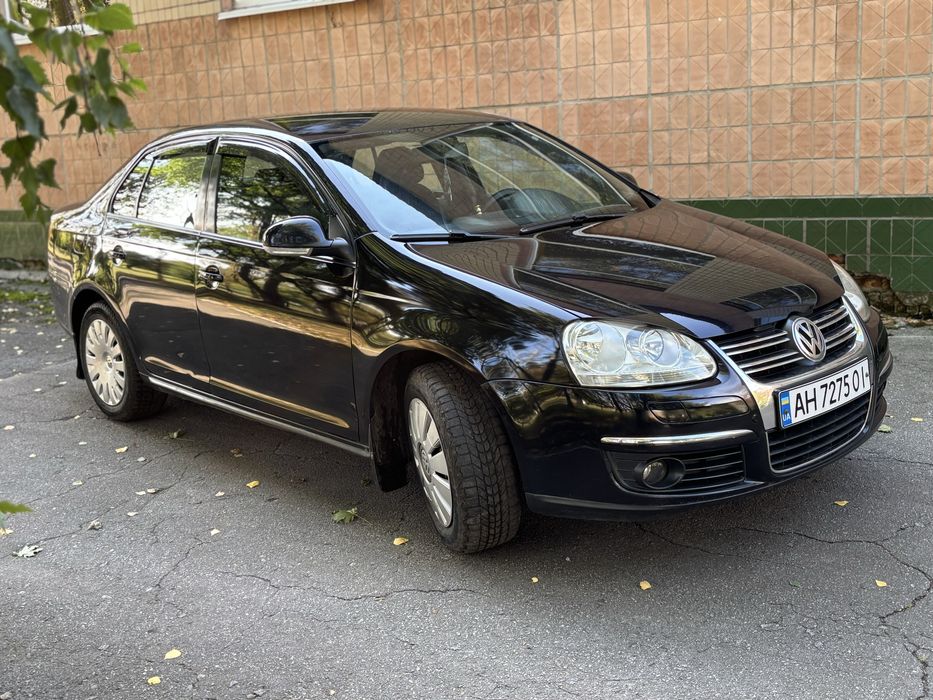 Volkswagen Jetta5 1,6 бензин (обмен можно)